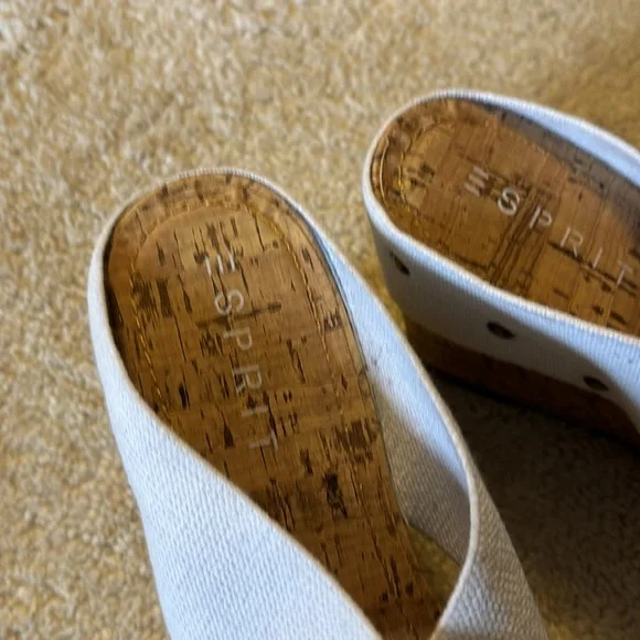 Summer wedge white strap sz 11 brand is Spirt ex condition - Picture 2 of 3
